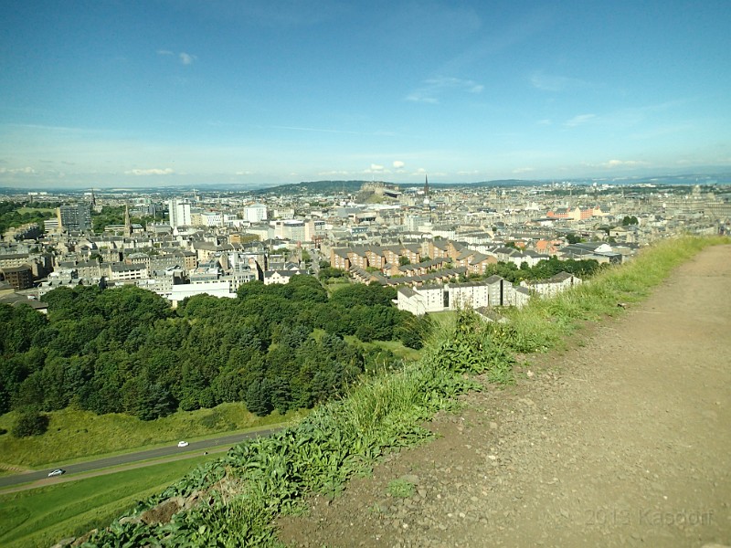 2014 Edinburgh 2014-07-09 058.JPG - Views of town from just below Arthur's Seat.
